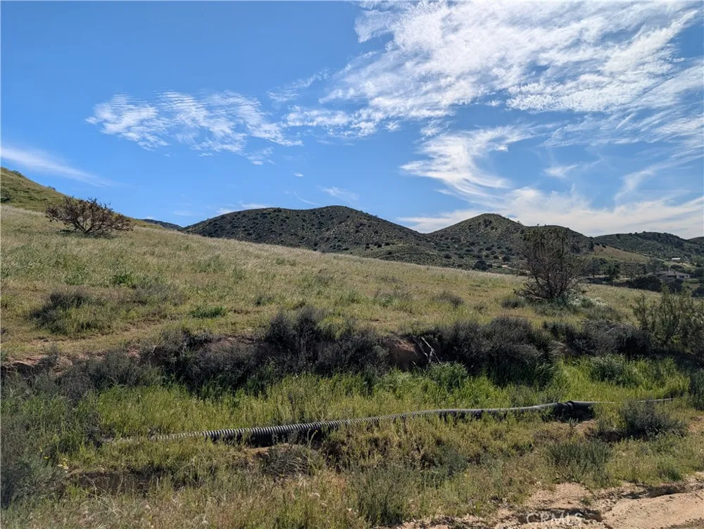 8401 Sierra Highway Agua Dulce, CA 91390