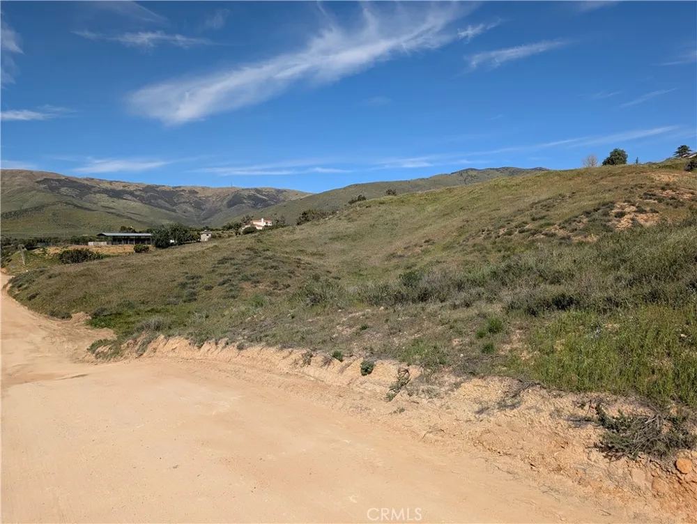 8401 Sierra Highway Agua Dulce, CA 91390