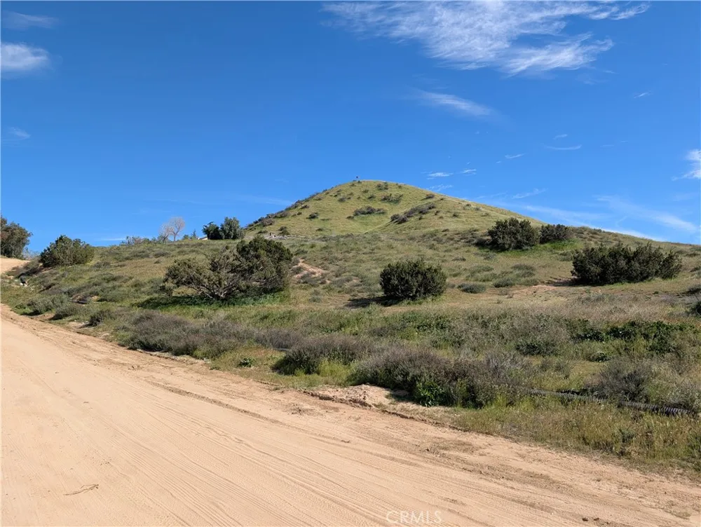 8401 Sierra Highway Agua Dulce, CA 91390