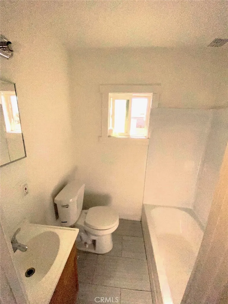 13193 Navajo #3 Apple Valley, CA 92308