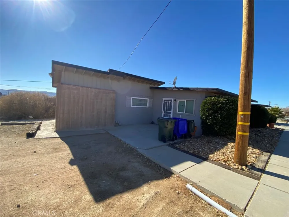 13193 Navajo #3 Apple Valley, CA 92308