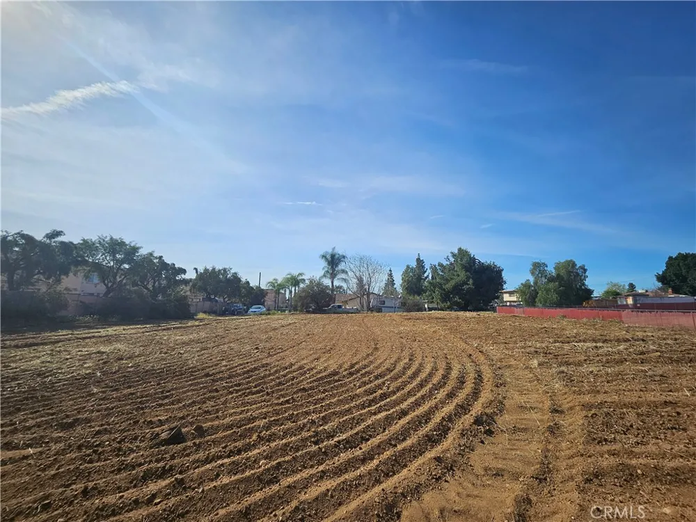 24208 Dracaea Moreno Valley, CA 92553