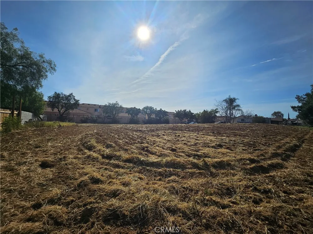 24208 Dracaea Moreno Valley, CA 92553