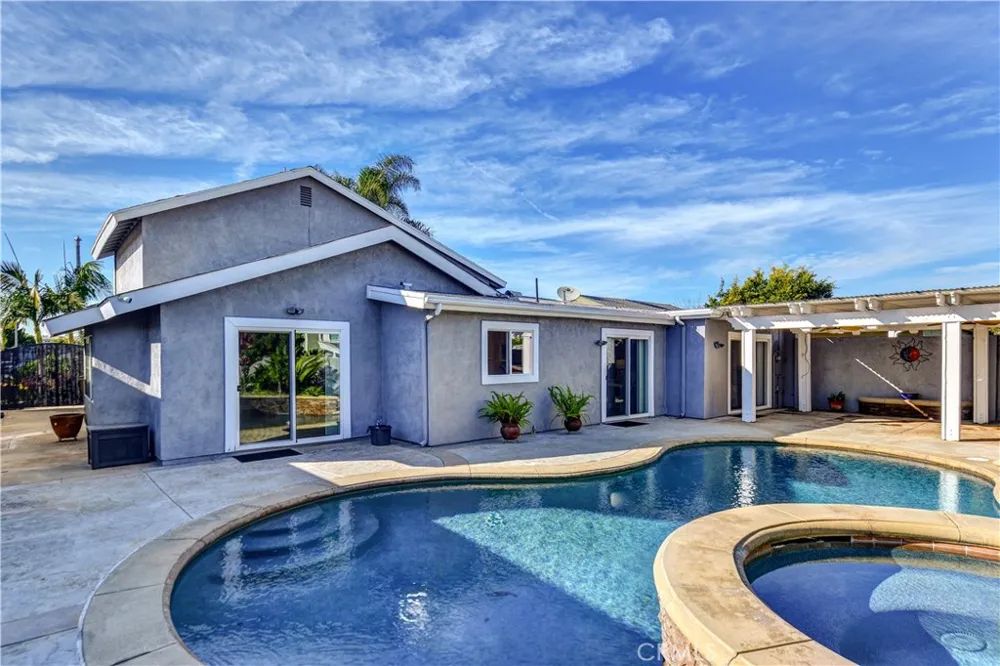 1126 Naples Placentia, CA 92870