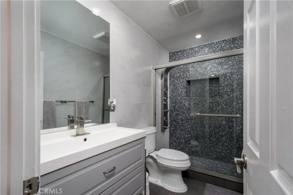 1126 Naples Placentia, CA 92870