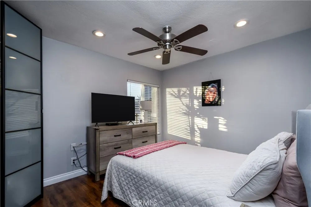 1126 Naples Placentia, CA 92870