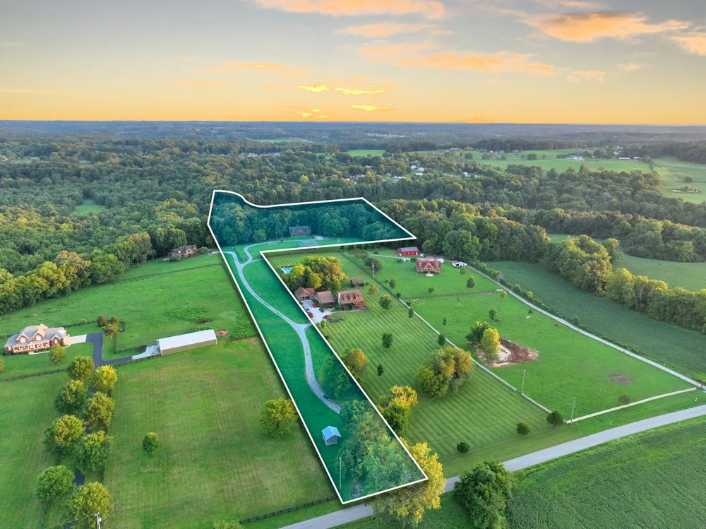 8265 Guthrie Rd Cross Plains, TN 37049