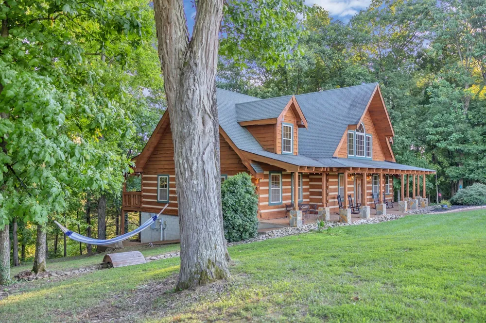 8265 Guthrie Rd Cross Plains, TN 37049