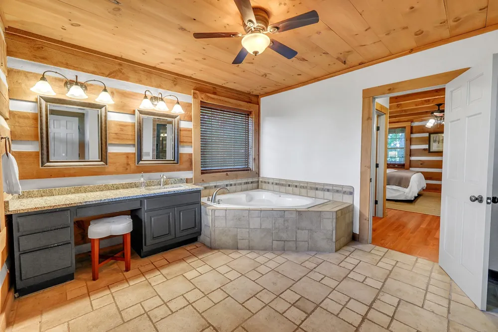 8265 Guthrie Rd Cross Plains, TN 37049