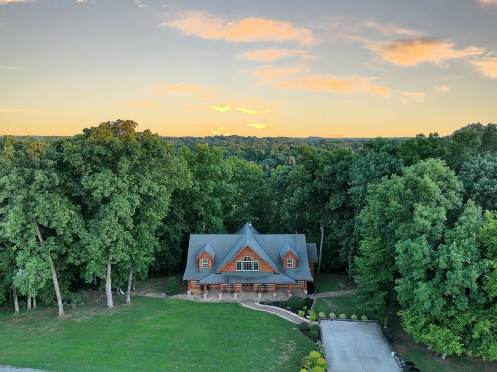 8265 Guthrie Rd Cross Plains, TN 37049