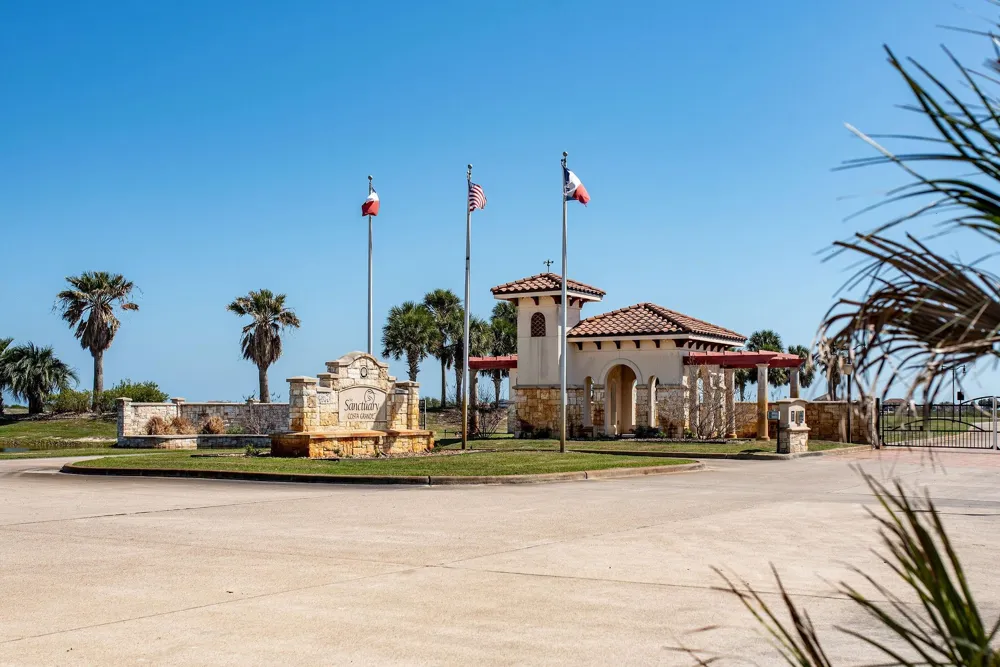 296 E Lago Loop Road Port O Connor, TX 77982