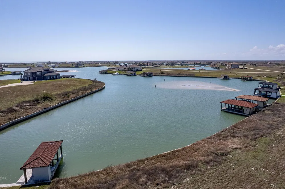 296 E Lago Loop Road Port O Connor, TX 77982