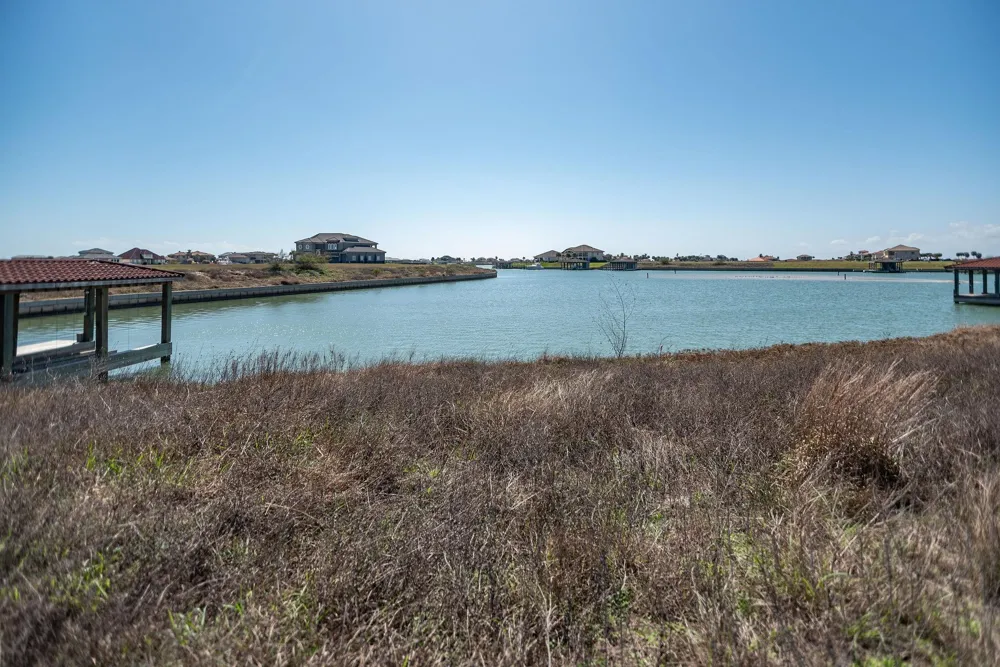296 E Lago Loop Road Port O Connor, TX 77982