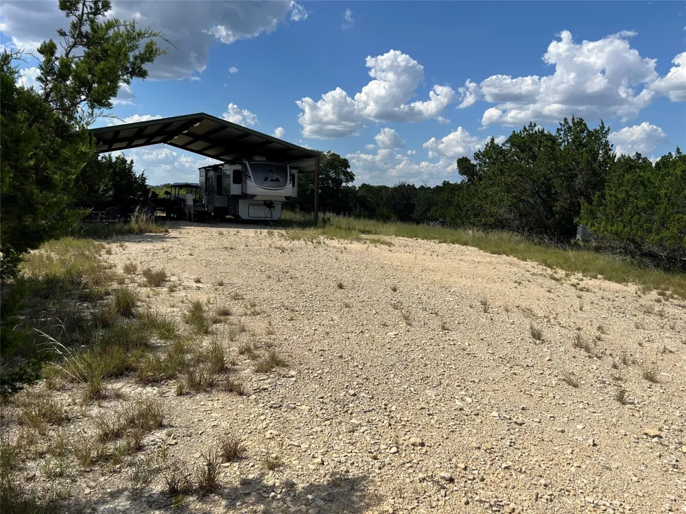 1833 W Broad Oak Drive Drive Bandera, TX 78003