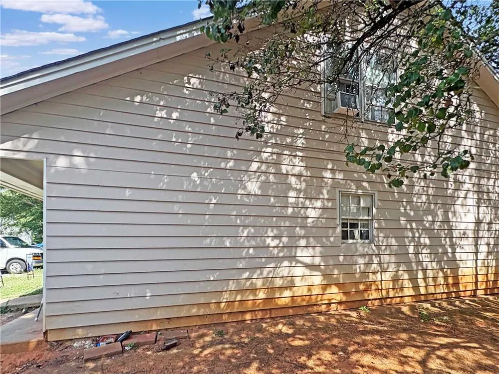 660 Browning Lane Conyers, GA 30013