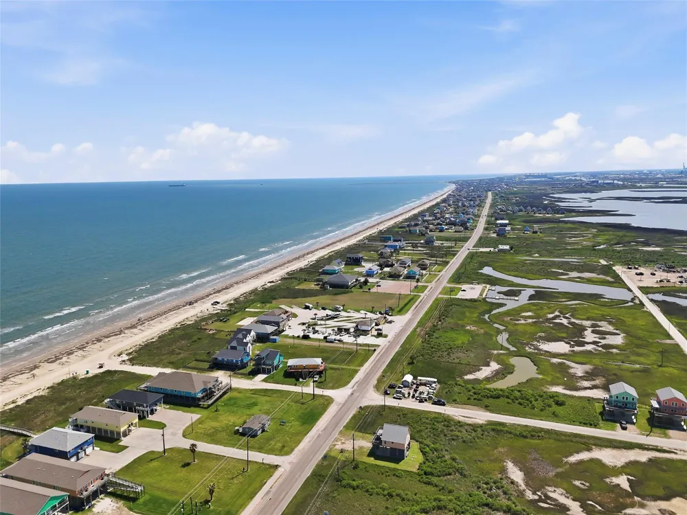 103 Southwind Drive Surfside Beach, TX 77541