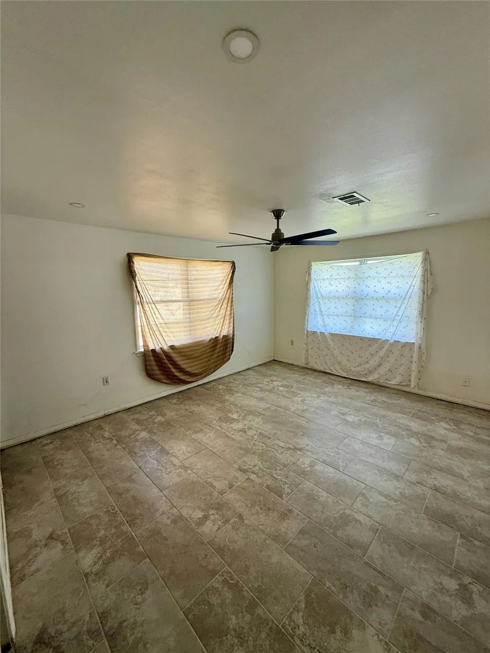 6616 County Road 225 East Bernard, TX 77435