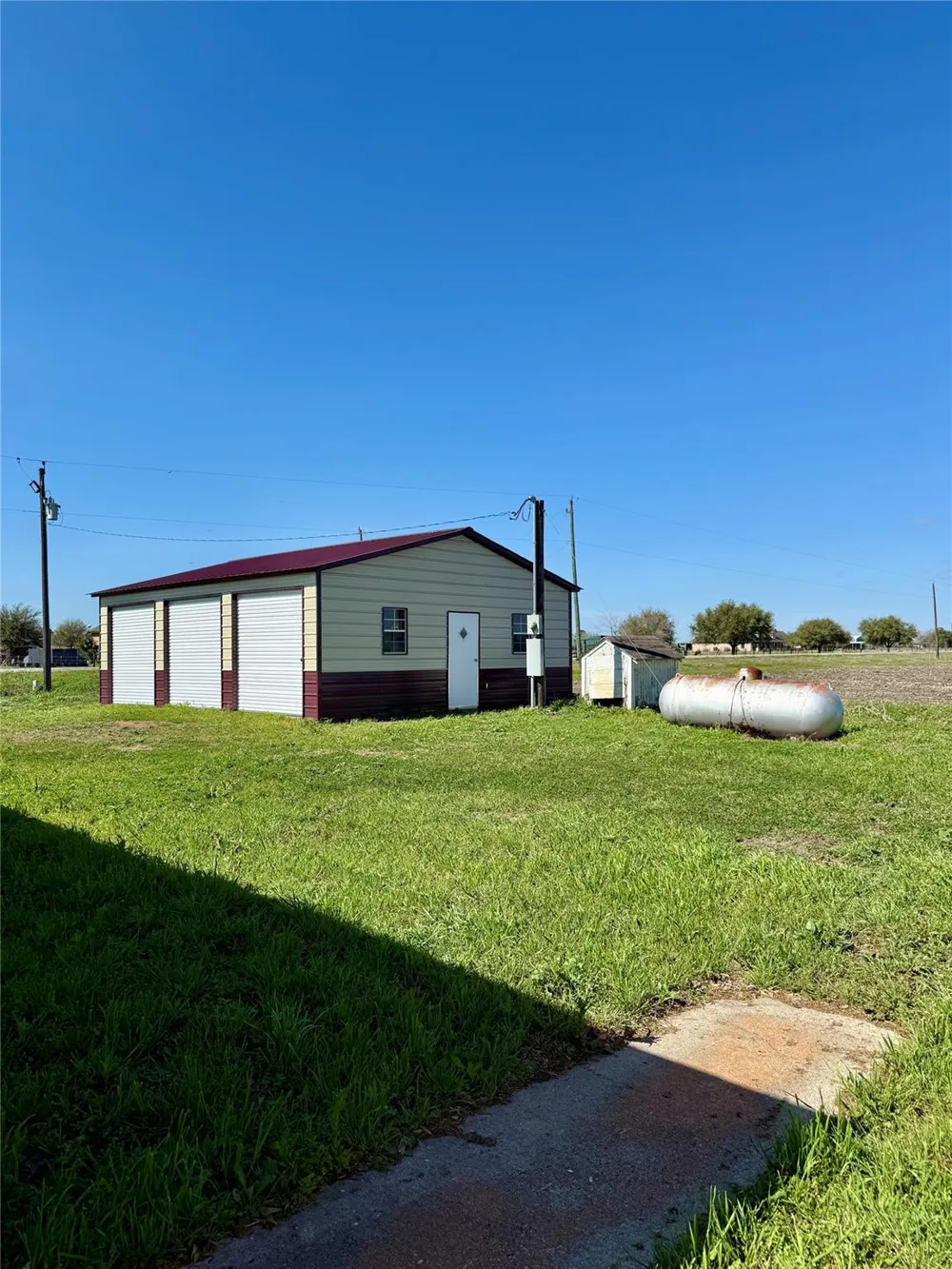 6616 County Road 225 East Bernard, TX 77435