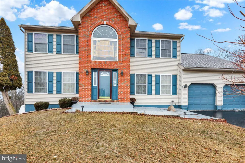 87 OAK LEDGE AVENUE Schuylkill Haven, PA 17972