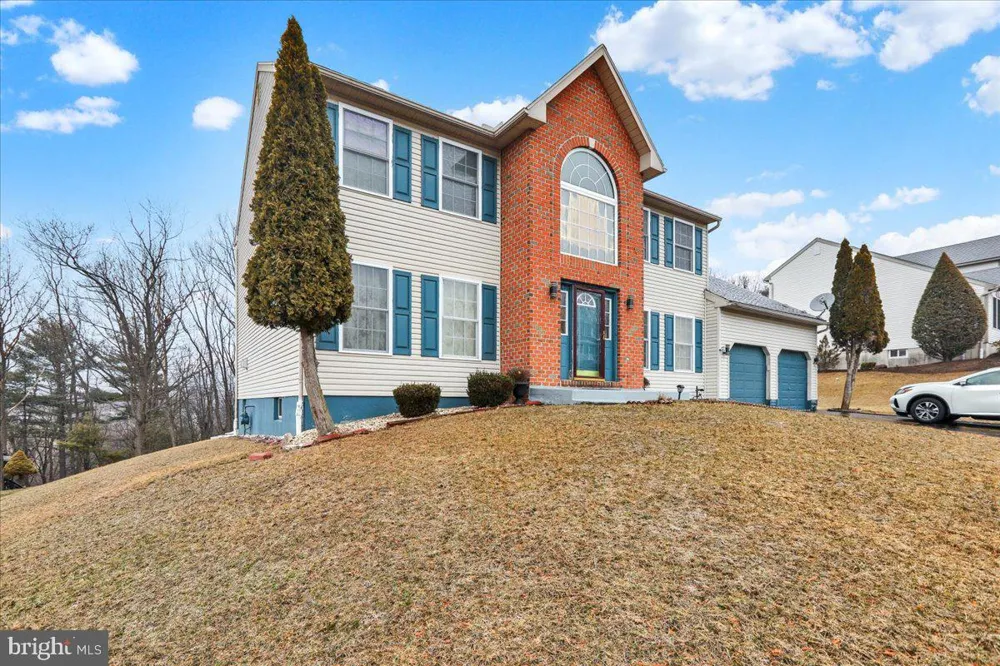 87 OAK LEDGE AVENUE Schuylkill Haven, PA 17972