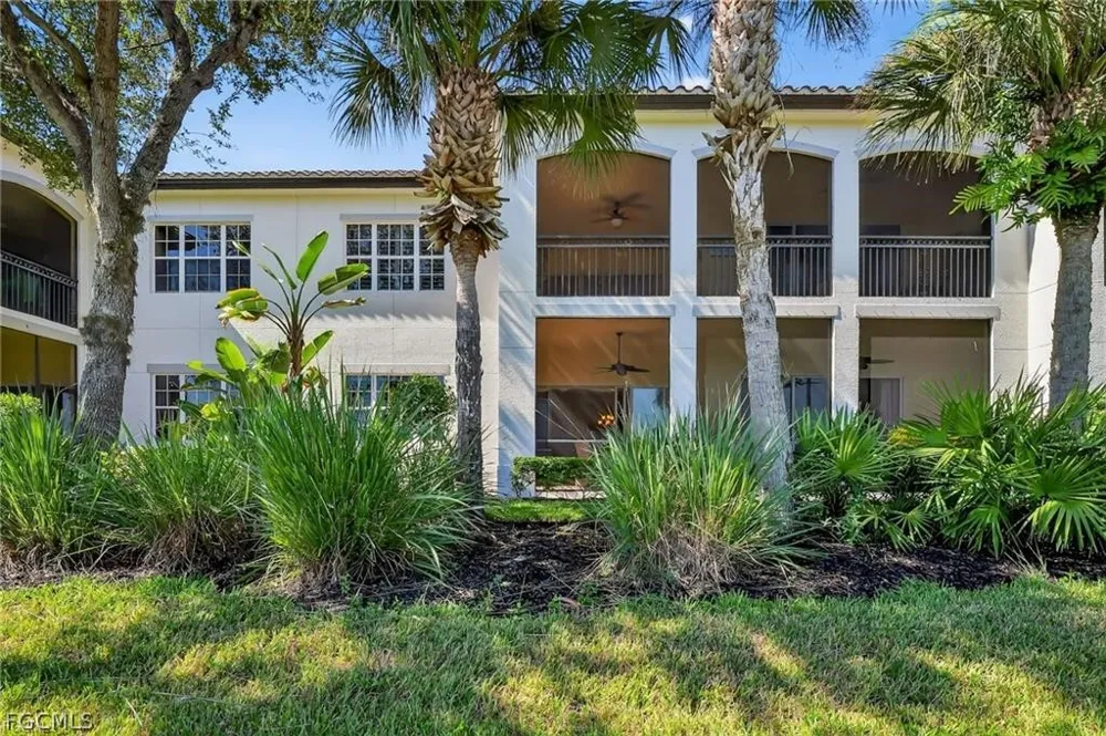 Montreux Lane #Bldg 4-102 Naples, FL 34114