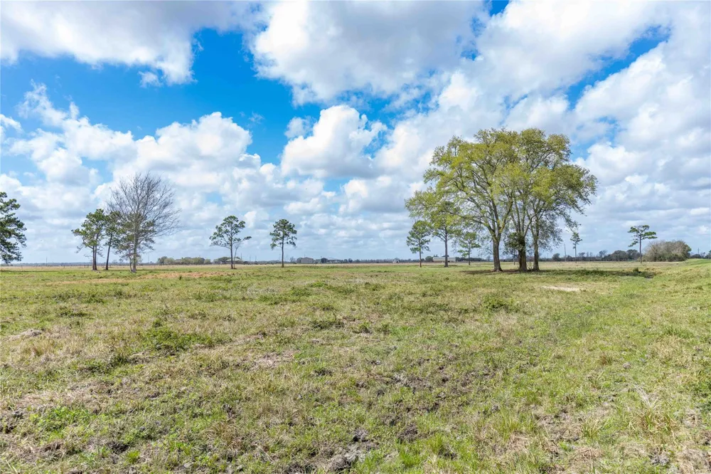 126 Highway 61 Devers, TX 77538