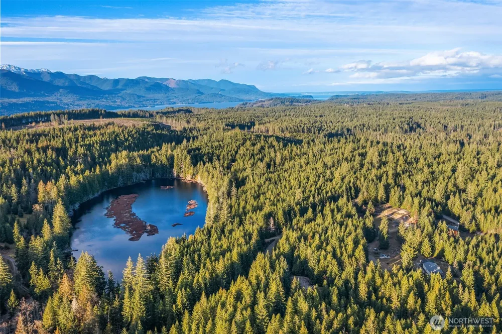23611 W Ludvick Lake Drive Seabeck, WA 98380