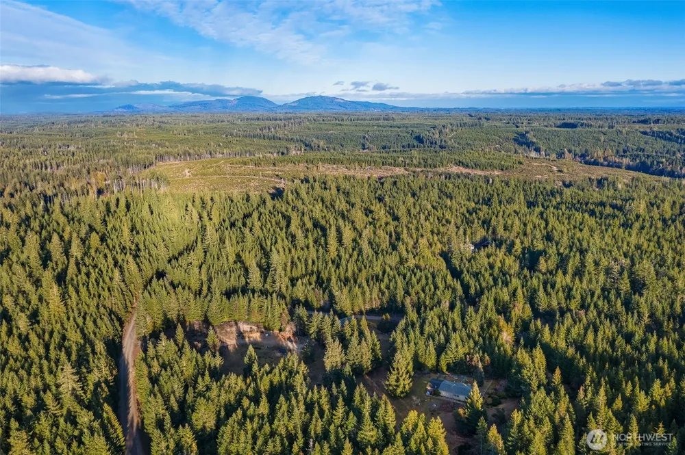 23611 W Ludvick Lake Drive Seabeck, WA 98380