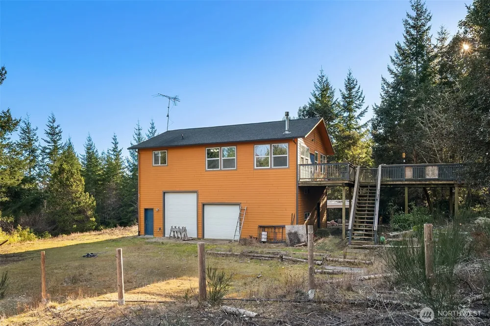 23611 W Ludvick Lake Drive Seabeck, WA 98380