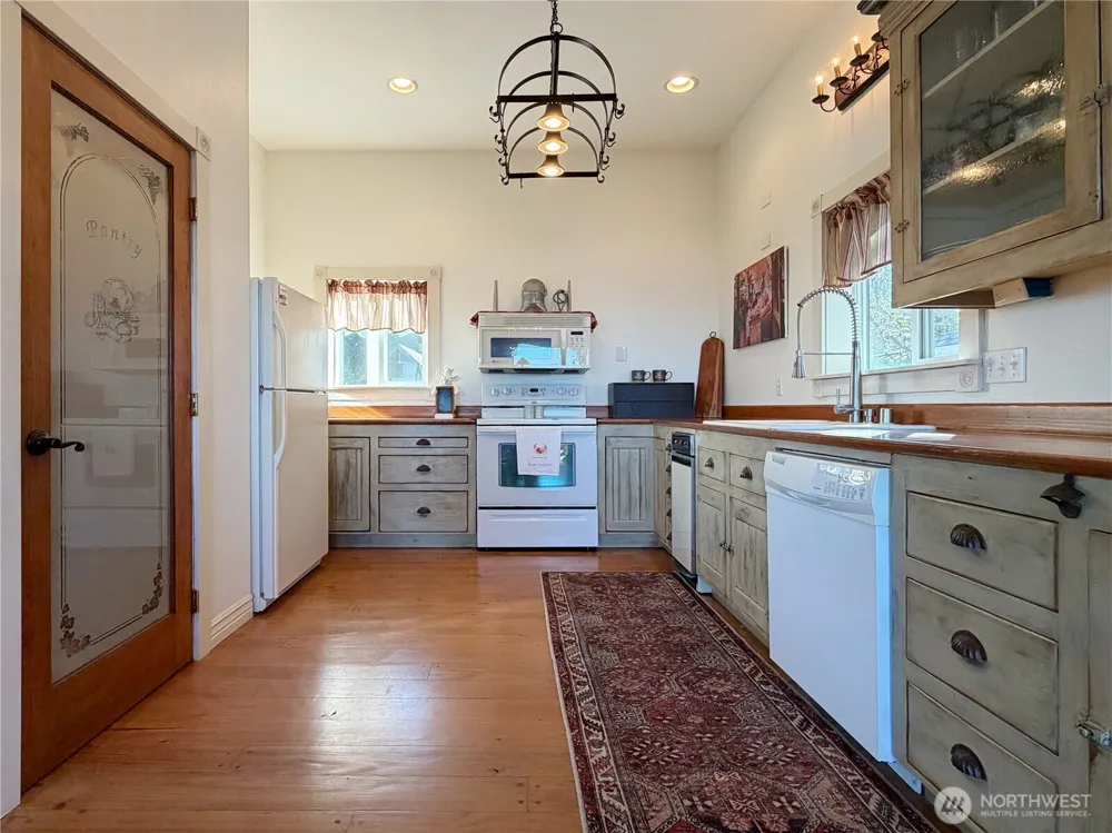 27 M Cascade Drive Hat Island, WA 98206