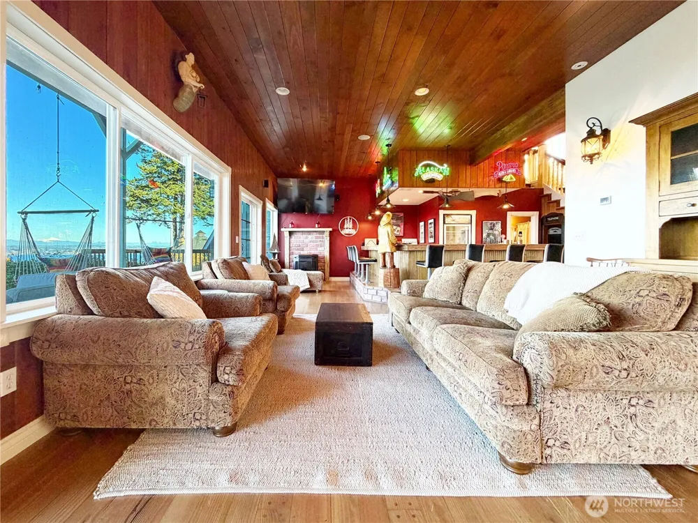 27 M Cascade Drive Hat Island, WA 98206