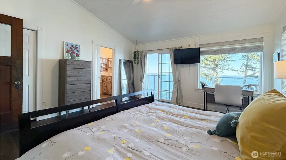 27 M Cascade Drive Hat Island, WA 98206