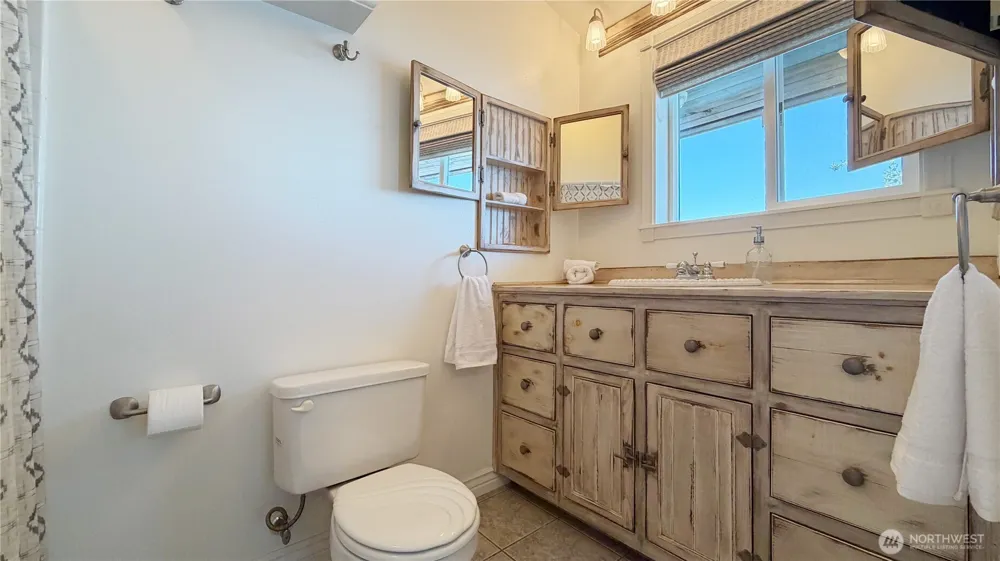 27 M Cascade Drive Hat Island, WA 98206