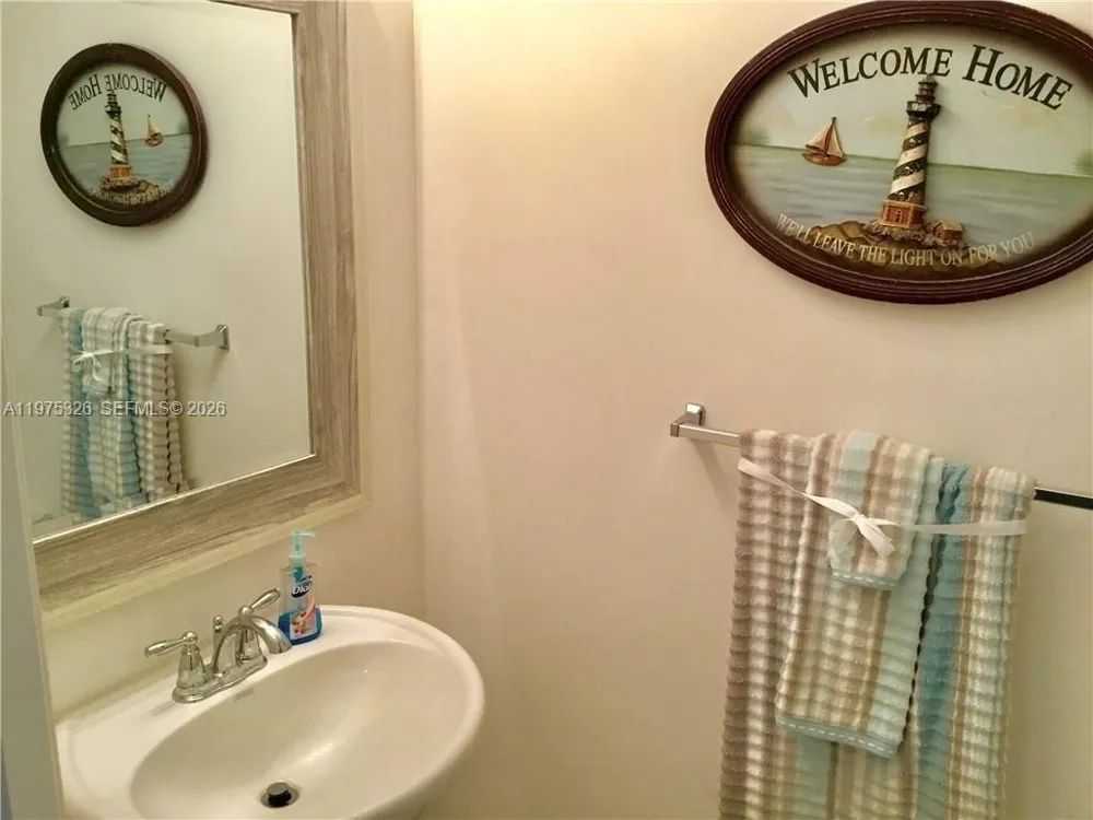 1071 NW 33rd Ct Pompano Beach, FL 33064