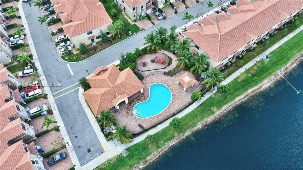 1071 NW 33rd Ct Pompano Beach, FL 33064