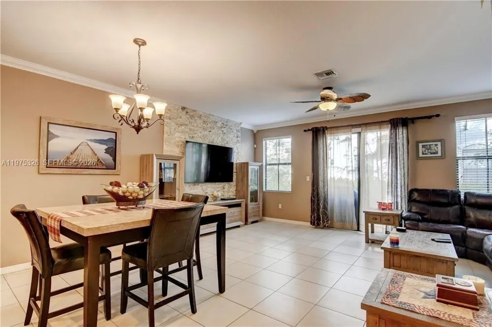 1071 NW 33rd Ct Pompano Beach, FL 33064