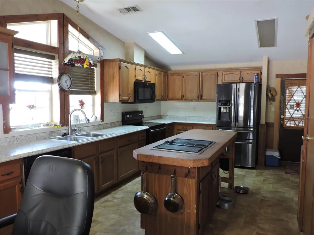 148 DENVER ROAD Crescent City, FL 32112