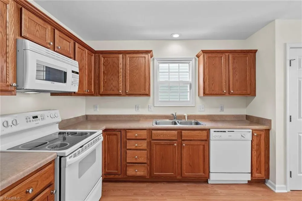 219 19th Avenue SE Hickory, NC 28602