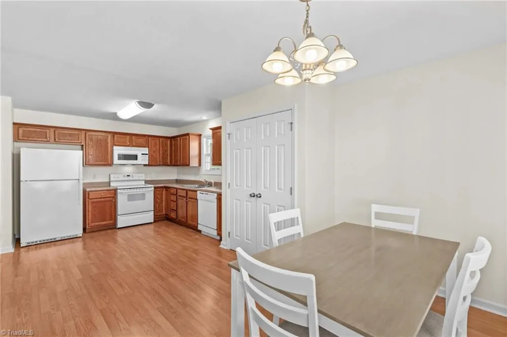 219 19th Avenue SE Hickory, NC 28602