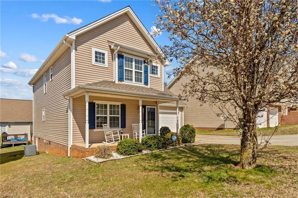 219 19th Avenue SE Hickory, NC 28602