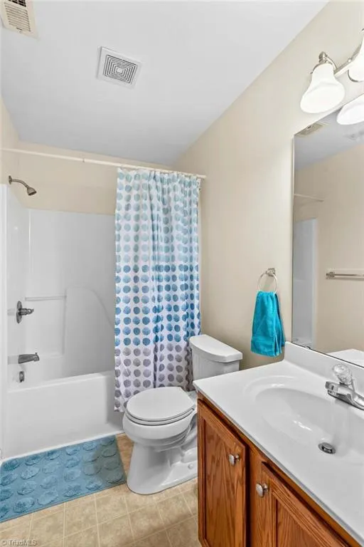 219 19th Avenue SE Hickory, NC 28602