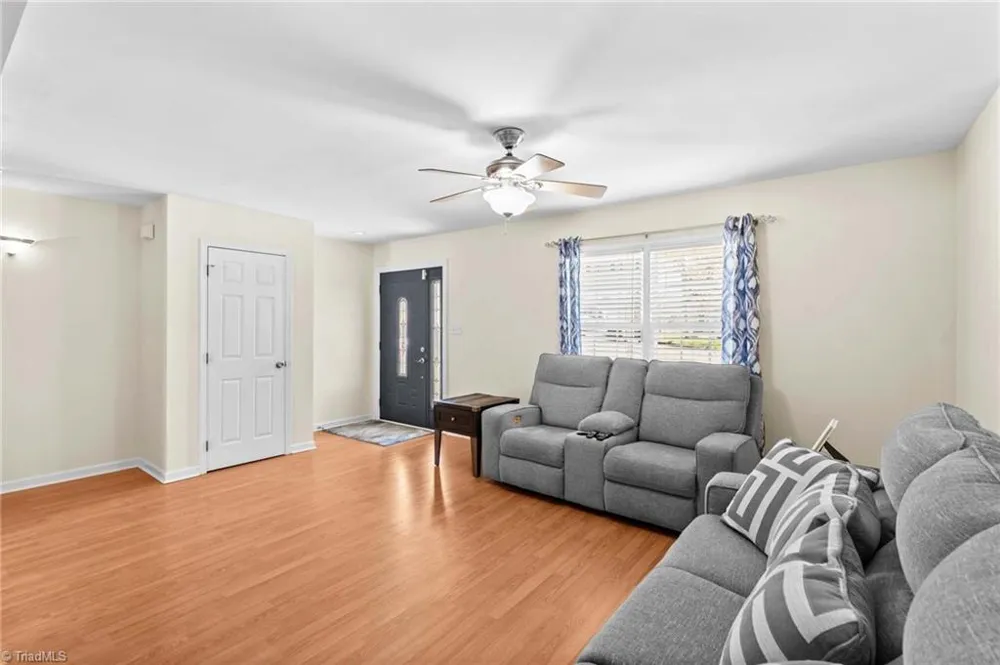 219 19th Avenue SE Hickory, NC 28602