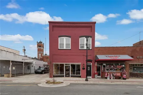 226 Settle Street
