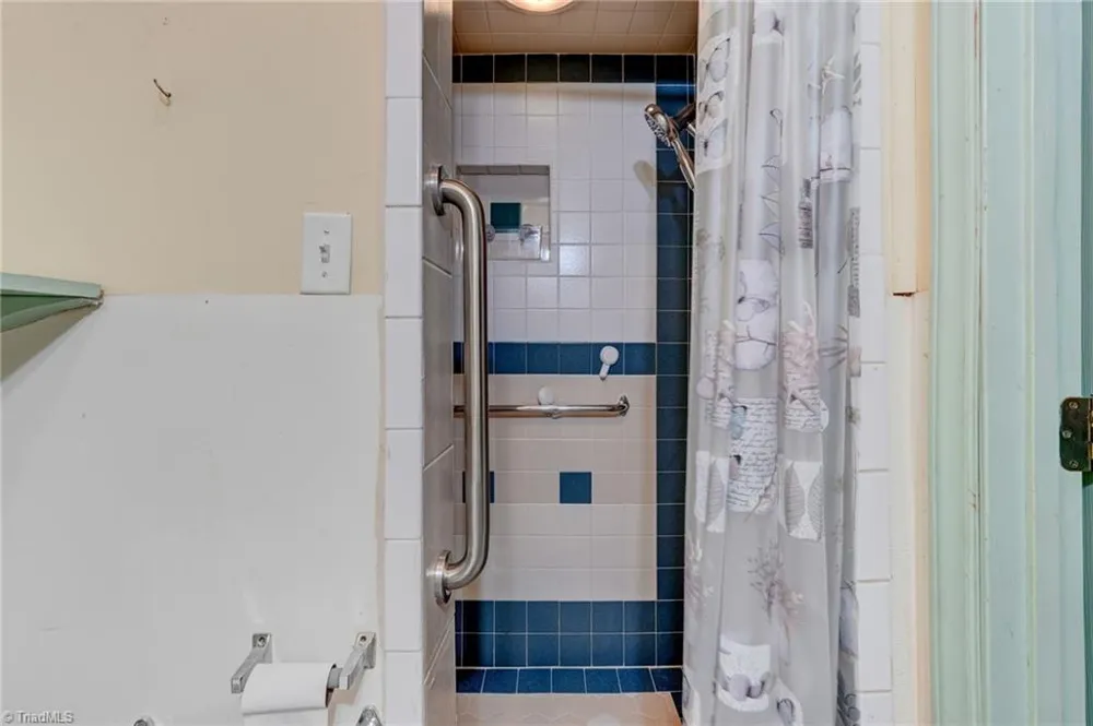 226 Settle Street Reidsville, NC 27320