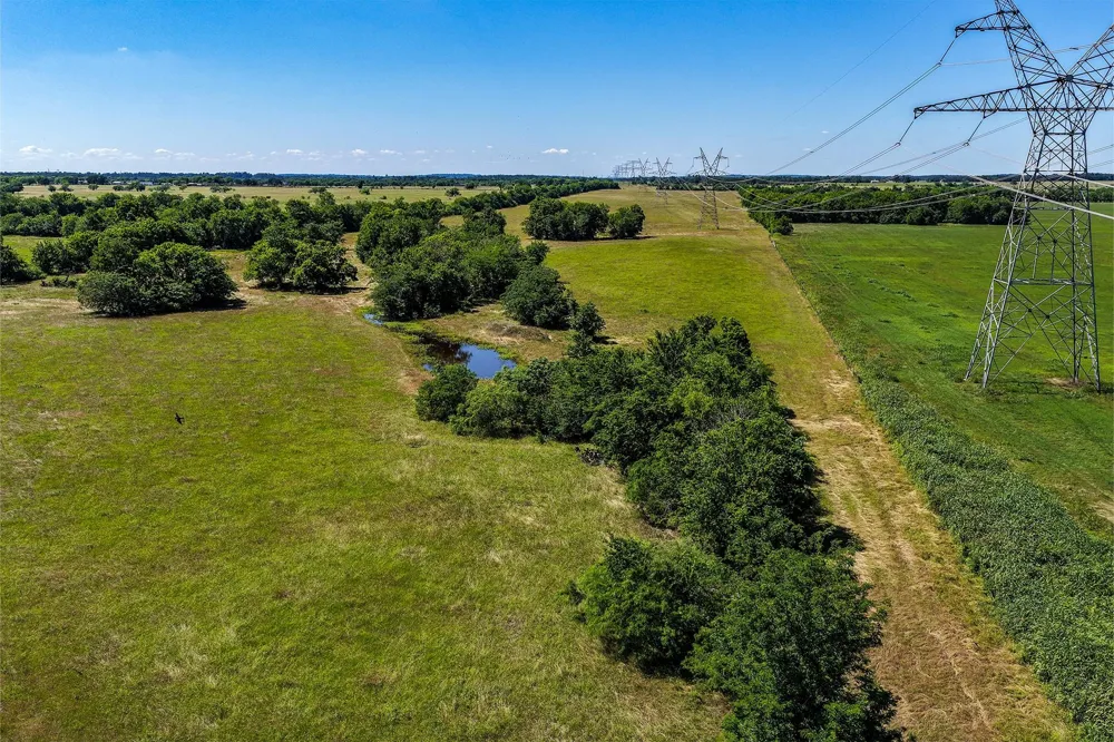 60 Hwy 30 W Shiro, TX 77876