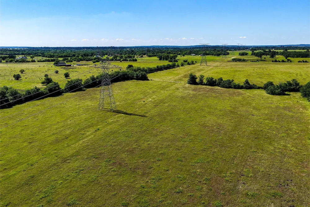 60 Hwy 30 W Shiro, TX 77876