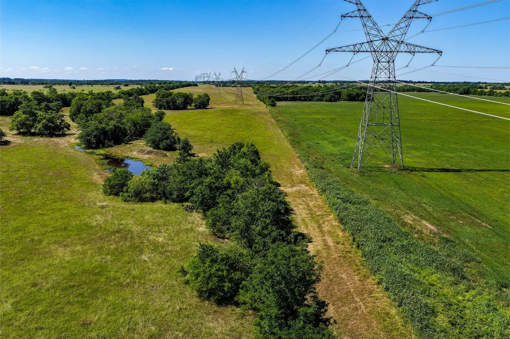 60 Hwy 30 W Shiro, TX 77876