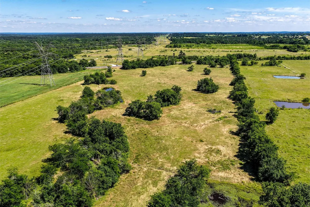 60 Hwy 30 W Shiro, TX 77876