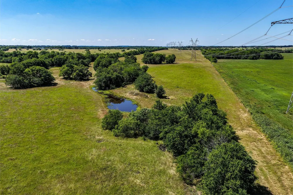 60 Hwy 30 W Shiro, TX 77876