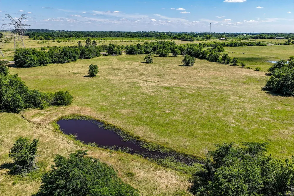 60 Hwy 30 W Shiro, TX 77876